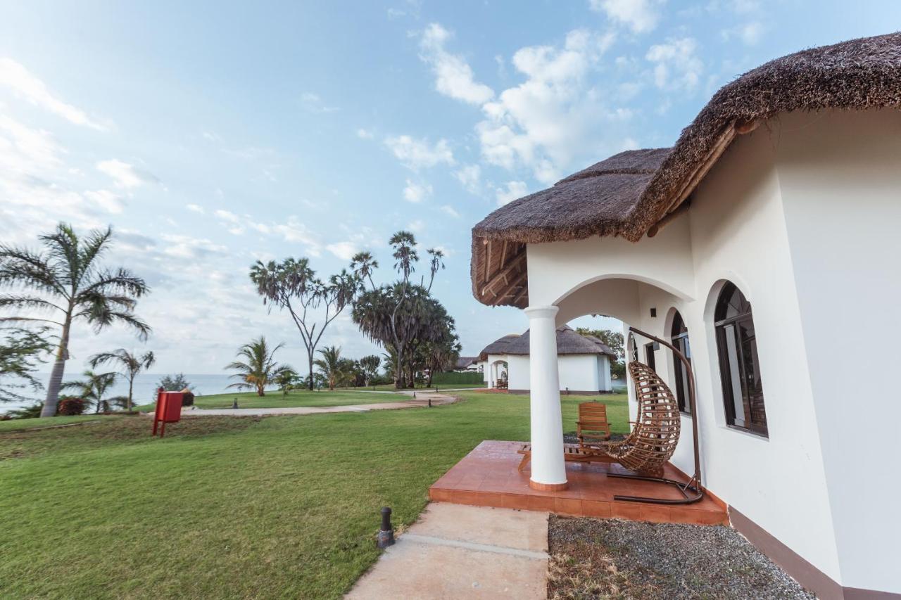 Aya Sophia Villa Garden Hotel Dar es Salaam Exterior photo